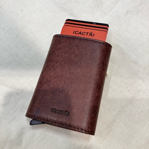 コンパクト財布のすすめ　－CACTAー