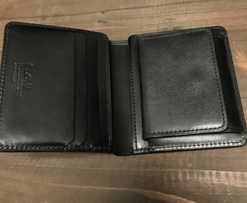 【SLOW】スタッフ使用のミニ財布